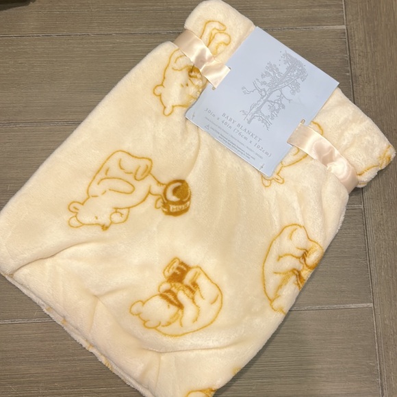 NWT! Winnie the Pooh Baby Blanket! - Picture 4 of 5